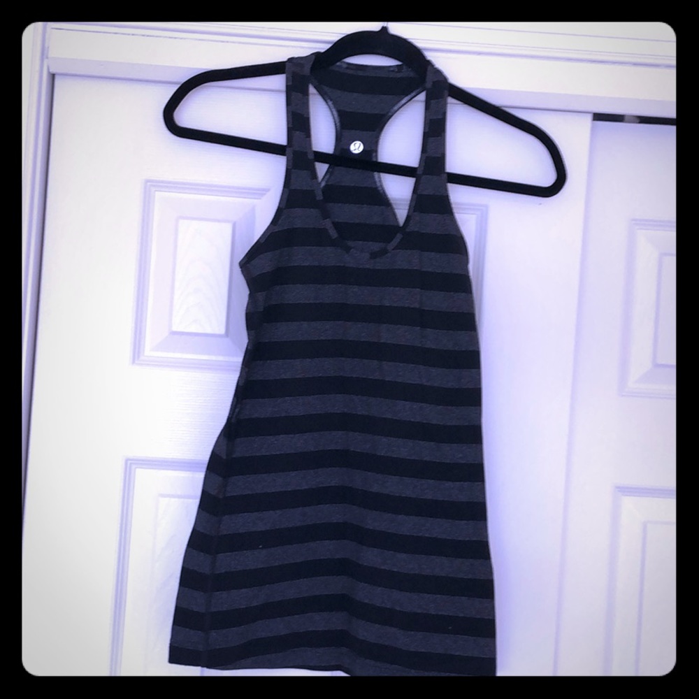 Lululemon top